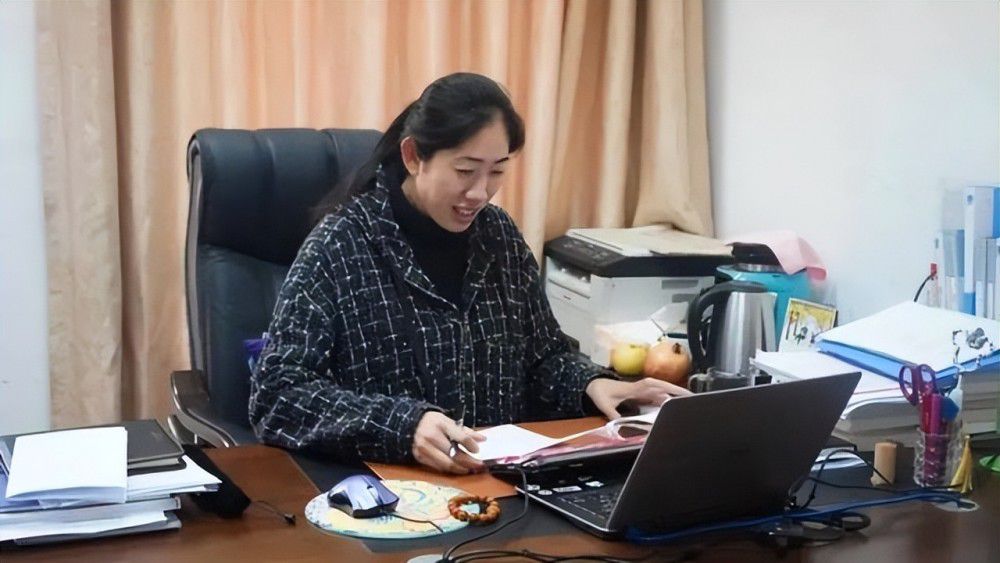 米利唐和阿拉巴的长期伤病让皇马不得不在一月转会窗进入市场寻找一名中后卫，球队现在在中卫位置只剩下吕迪格和纳乔可用，安切洛蒂已要求进行针对性补强。